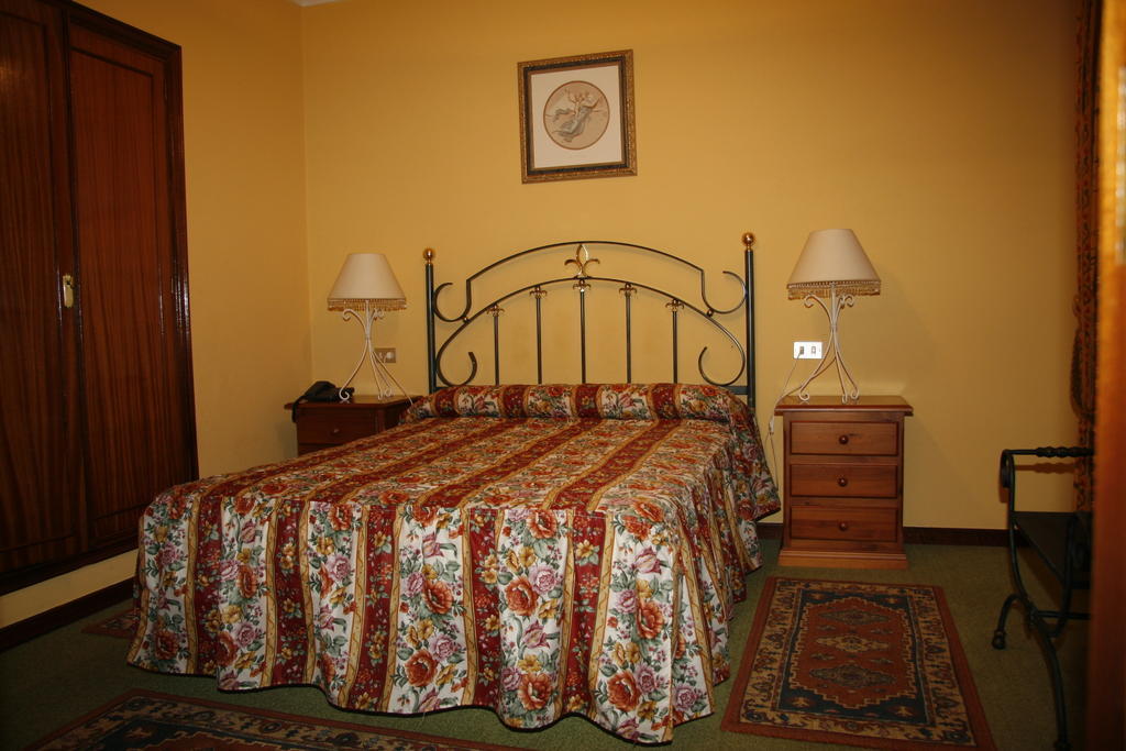 Hotel San Rosendo Ourense Chambre photo