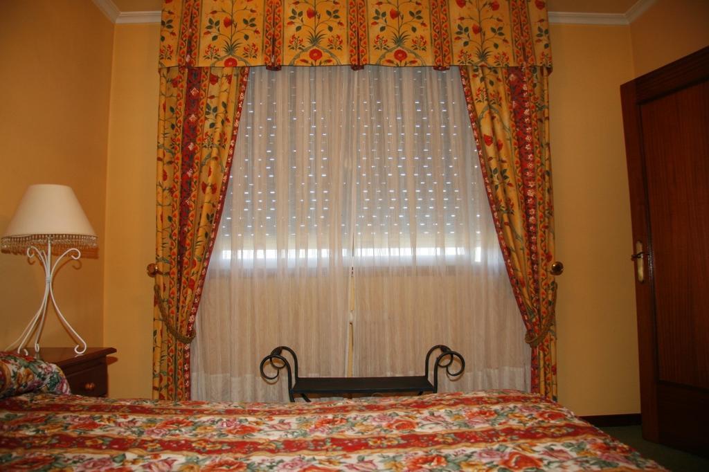 Hotel San Rosendo Ourense Chambre photo
